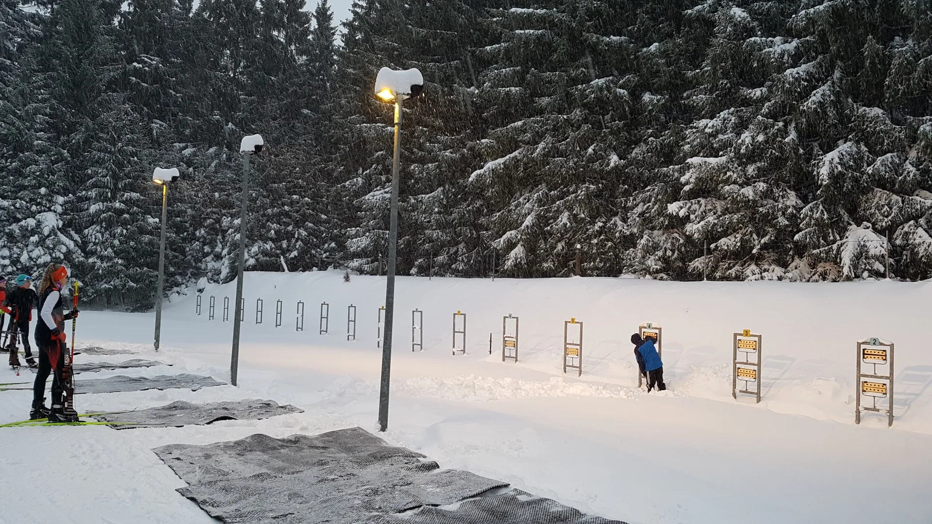 Verschneiter Schießstand am Nesselberg